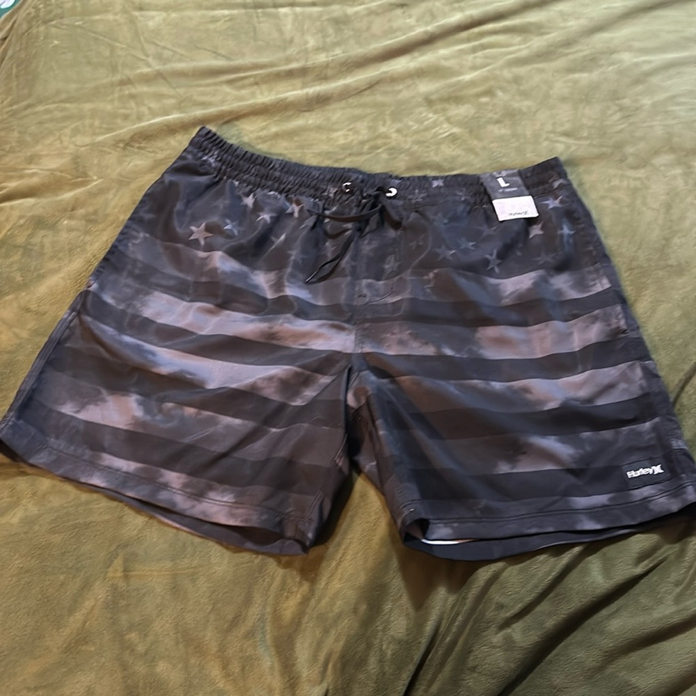 Men’s swim trunks